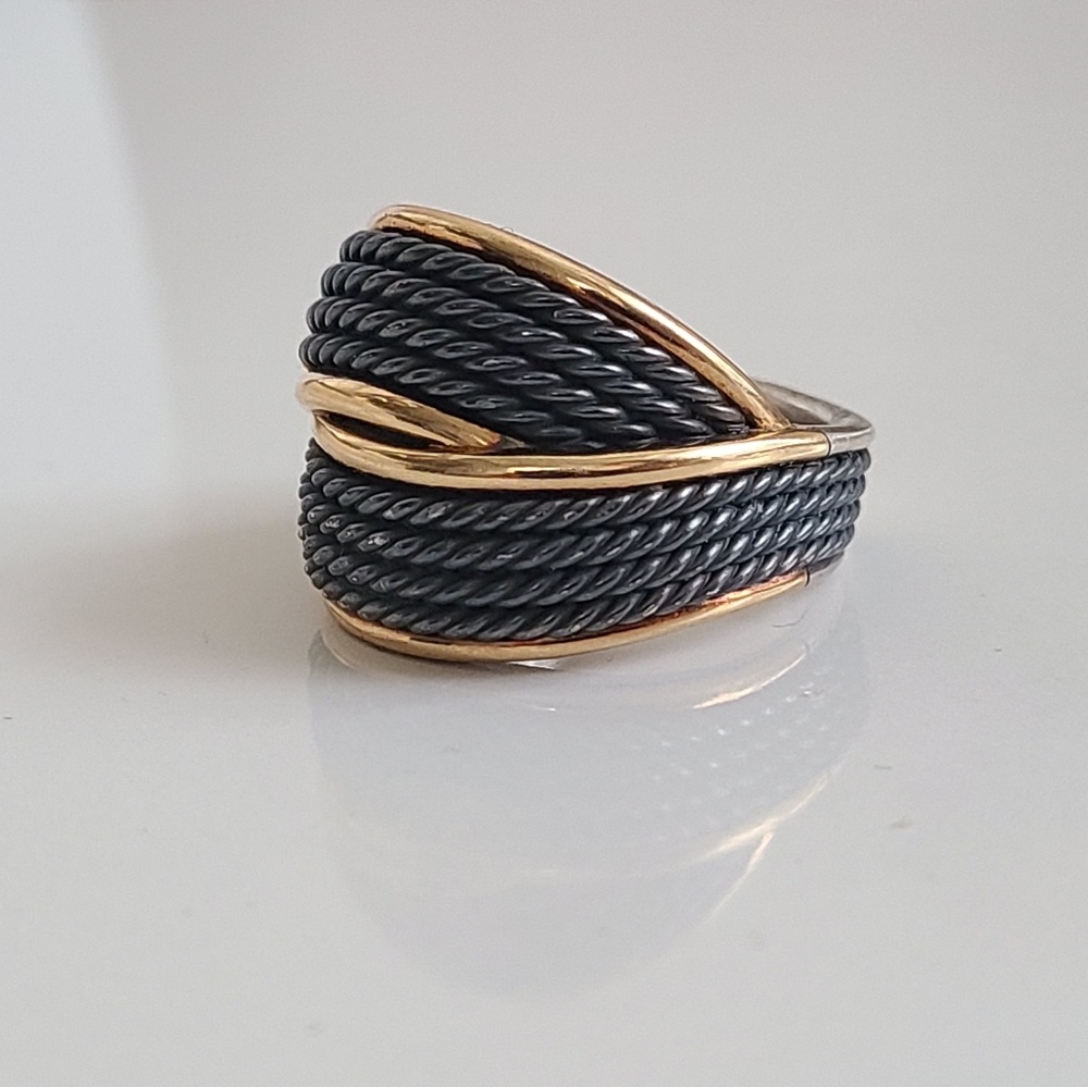 David Yurman Origami Crossover Ring In Blackened Silver and Gold - Picture 12 of 13